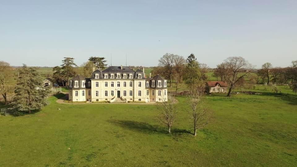 Chambre Romantique Dans Le Chateau De La Bouchatte Chazemais Exterior photo